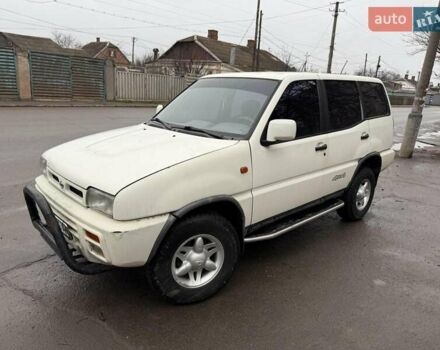 Белый Ниссан Террано, объемом двигателя 2.39 л и пробегом 300 тыс. км за 4700 $, фото 1 на Automoto.ua