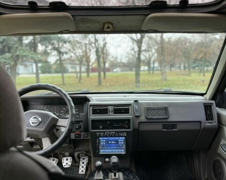 Черный Ниссан Террано, объемом двигателя 3 л и пробегом 280 тыс. км за 2650 $, фото 9 на Automoto.ua