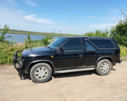 Чорний Ніссан Террано, об'ємом двигуна 2.4 л та пробігом 200 тис. км за 2600 $, фото 1 на Automoto.ua