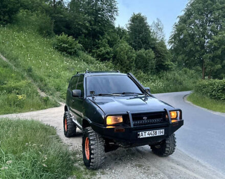 Черный Ниссан Террано, объемом двигателя 2.7 л и пробегом 333 тыс. км за 5650 $, фото 2 на Automoto.ua