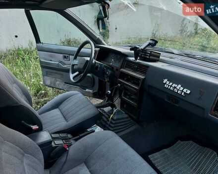 Чорний Ніссан Террано, об'ємом двигуна 0 л та пробігом 140 тис. км за 4200 $, фото 4 на Automoto.ua