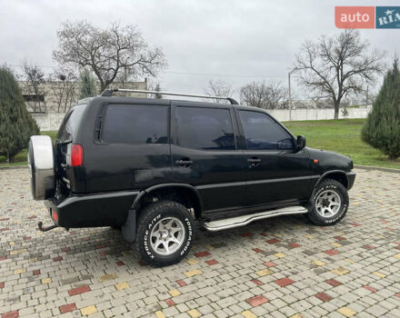 Чорний Ніссан Террано, об'ємом двигуна 2.39 л та пробігом 520 тис. км за 4400 $, фото 2 на Automoto.ua