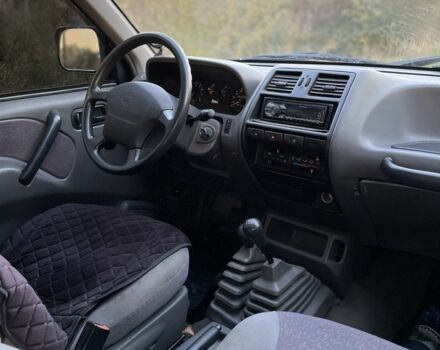 Чорний Ніссан Террано, об'ємом двигуна 2.4 л та пробігом 220 тис. км за 2300 $, фото 5 на Automoto.ua