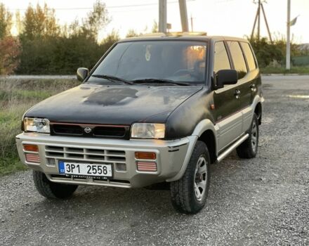 Чорний Ніссан Террано, об'ємом двигуна 2.4 л та пробігом 220 тис. км за 2300 $, фото 2 на Automoto.ua