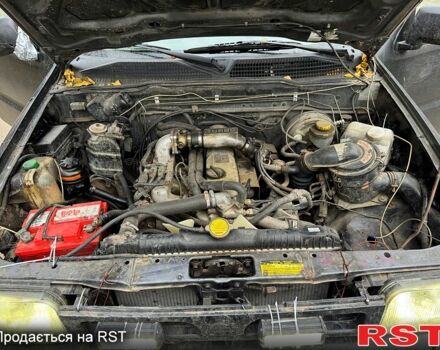 Чорний Ніссан Террано, об'ємом двигуна 2.7 л та пробігом 360 тис. км за 1350 $, фото 7 на Automoto.ua