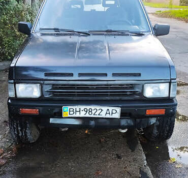 Черный Ниссан Террано, объемом двигателя 3 л и пробегом 300 тыс. км за 3700 $, фото 1 на Automoto.ua