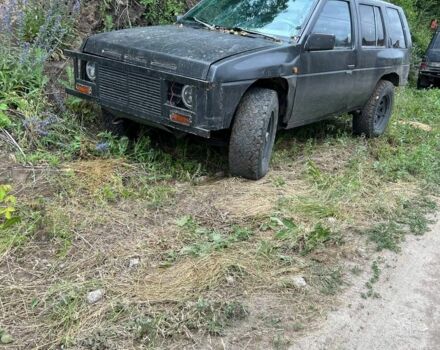 Чорний Ніссан Террано, об'ємом двигуна 2 л та пробігом 220 тис. км за 2555 $, фото 1 на Automoto.ua