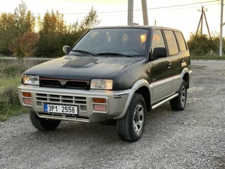 Чорний Ніссан Террано, об'ємом двигуна 2.4 л та пробігом 220 тис. км за 2300 $, фото 1 на Automoto.ua