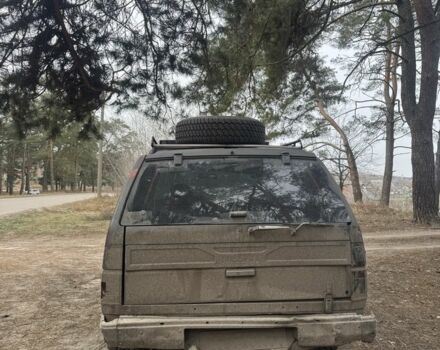 Красный Ниссан Террано, объемом двигателя 2.7 л и пробегом 242 тыс. км за 2800 $, фото 3 на Automoto.ua