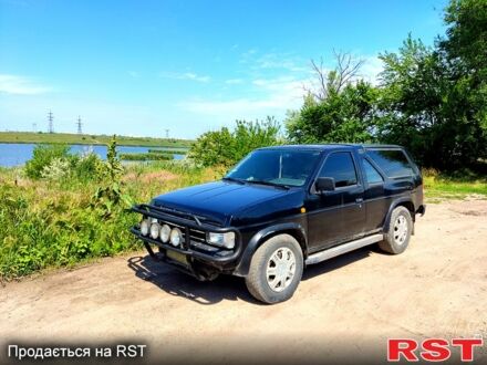 Ніссан Террано, об'ємом двигуна 2.4 л та пробігом 300 тис. км за 3500 $, фото 1 на Automoto.ua