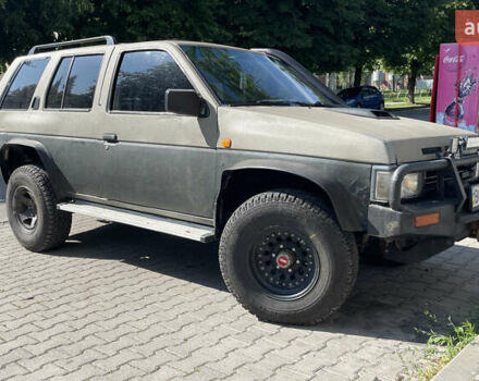 Серый Ниссан Террано, объемом двигателя 2.66 л и пробегом 250 тыс. км за 4999 $, фото 4 на Automoto.ua