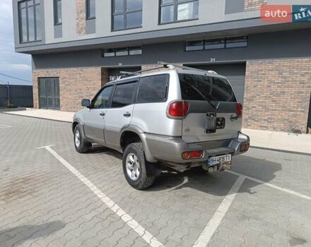 Серый Ниссан Террано, объемом двигателя 2.7 л и пробегом 300 тыс. км за 6800 $, фото 3 на Automoto.ua
