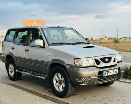 Серый Ниссан Террано, объемом двигателя 2.7 л и пробегом 300 тыс. км за 3450 $, фото 6 на Automoto.ua
