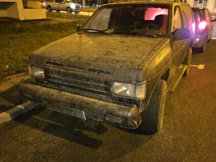 Серый Ниссан Террано, объемом двигателя 3 л и пробегом 300 тыс. км за 1200 $, фото 1 на Automoto.ua