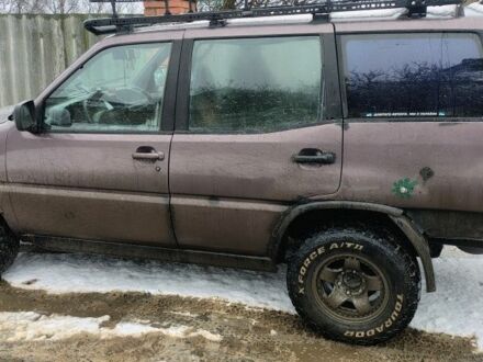 Серый Ниссан Террано, объемом двигателя 2.4 л и пробегом 400 тыс. км за 1892 $, фото 1 на Automoto.ua