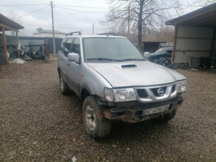 Сірий Ніссан Террано, об'ємом двигуна 2.7 л та пробігом 280 тис. км за 3750 $, фото 1 на Automoto.ua