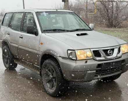 Серый Ниссан Террано, объемом двигателя 3 л и пробегом 200 тыс. км за 2500 $, фото 1 на Automoto.ua