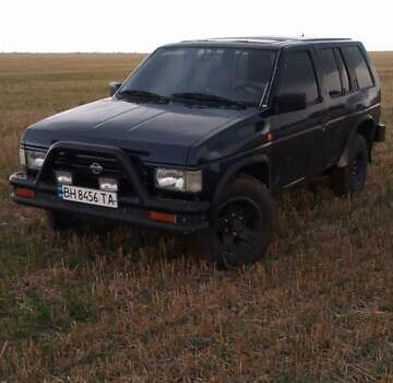 Синий Ниссан Террано, объемом двигателя 2.37 л и пробегом 360 тыс. км за 4500 $, фото 9 на Automoto.ua