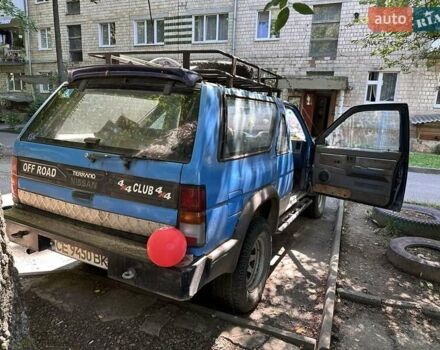 Синий Ниссан Террано, объемом двигателя 2.4 л и пробегом 325 тыс. км за 6500 $, фото 2 на Automoto.ua
