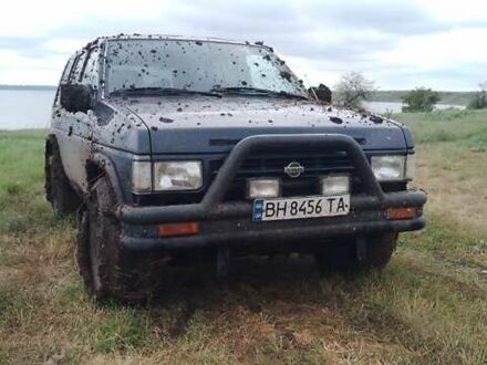 Синий Ниссан Террано, объемом двигателя 2.4 л и пробегом 390 тыс. км за 4499 $, фото 1 на Automoto.ua