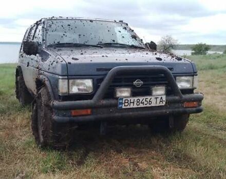 Синій Ніссан Террано, об'ємом двигуна 2.4 л та пробігом 390 тис. км за 4499 $, фото 1 на Automoto.ua