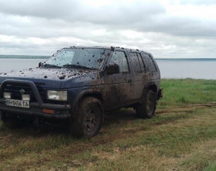 Синій Ніссан Террано, об'ємом двигуна 2.4 л та пробігом 390 тис. км за 4499 $, фото 1 на Automoto.ua