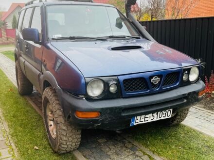 Синий Ниссан Террано, объемом двигателя 2.7 л и пробегом 300 тыс. км за 3300 $, фото 1 на Automoto.ua