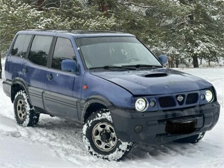 Синій Ніссан Террано, об'ємом двигуна 2.7 л та пробігом 300 тис. км за 2700 $, фото 1 на Automoto.ua