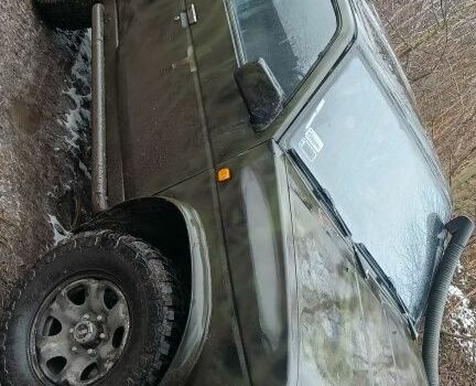 Зелений Ніссан Террано, об'ємом двигуна 3 л та пробігом 239 тис. км за 2000 $, фото 3 на Automoto.ua