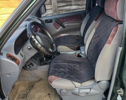 Зеленый Ниссан Террано, объемом двигателя 2.4 л и пробегом 283 тыс. км за 6000 $, фото 1 на Automoto.ua