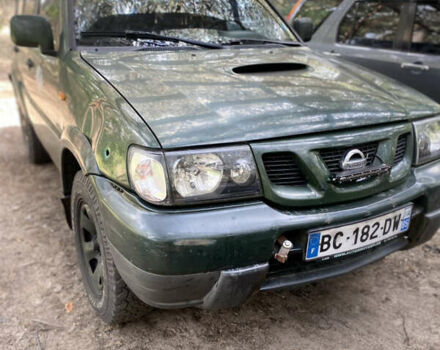 Зеленый Ниссан Террано, объемом двигателя 2.7 л и пробегом 270 тыс. км за 2500 $, фото 4 на Automoto.ua