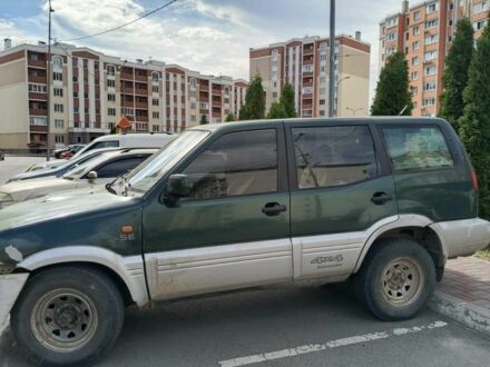 Зелений Ніссан Террано, об'ємом двигуна 2.7 л та пробігом 326 тис. км за 1800 $, фото 1 на Automoto.ua