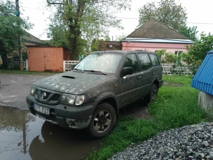 Зелений Ніссан Террано, об'ємом двигуна 2.7 л та пробігом 280 тис. км за 2000 $, фото 1 на Automoto.ua
