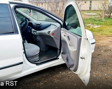 Ниссан Тино, объемом двигателя 22 л и пробегом 285 тыс. км за 3100 $, фото 4 на Automoto.ua