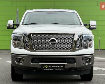 Белый Ниссан Титан, объемом двигателя 5.55 л и пробегом 28 тыс. км за 41000 $, фото 2 на Automoto.ua