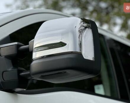 Білий Ніссан Титан, об'ємом двигуна 5.55 л та пробігом 28 тис. км за 41000 $, фото 11 на Automoto.ua