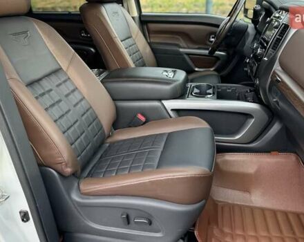 Белый Ниссан Титан, объемом двигателя 5.55 л и пробегом 28 тыс. км за 41000 $, фото 21 на Automoto.ua