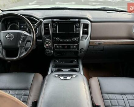 Белый Ниссан Титан, объемом двигателя 5.55 л и пробегом 28 тыс. км за 41000 $, фото 24 на Automoto.ua