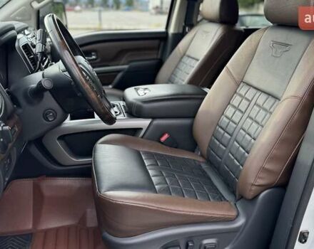 Білий Ніссан Титан, об'ємом двигуна 5.55 л та пробігом 28 тис. км за 41000 $, фото 17 на Automoto.ua