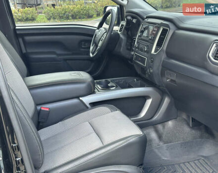 Черный Ниссан Титан, объемом двигателя 5.55 л и пробегом 47 тыс. км за 24900 $, фото 23 на Automoto.ua