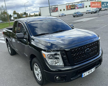 Черный Ниссан Титан, объемом двигателя 5.55 л и пробегом 47 тыс. км за 24900 $, фото 7 на Automoto.ua