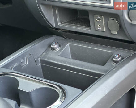 Черный Ниссан Титан, объемом двигателя 5.55 л и пробегом 47 тыс. км за 24900 $, фото 22 на Automoto.ua