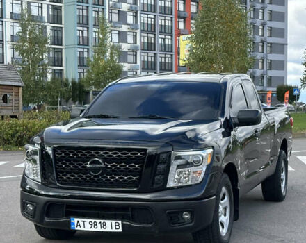 Черный Ниссан Титан, объемом двигателя 5.55 л и пробегом 47 тыс. км за 24900 $, фото 2 на Automoto.ua