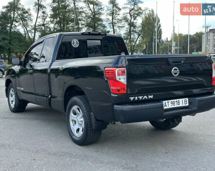 Черный Ниссан Титан, объемом двигателя 5.55 л и пробегом 47 тыс. км за 24900 $, фото 4 на Automoto.ua