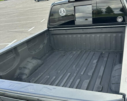 Черный Ниссан Титан, объемом двигателя 5.55 л и пробегом 47 тыс. км за 24900 $, фото 16 на Automoto.ua