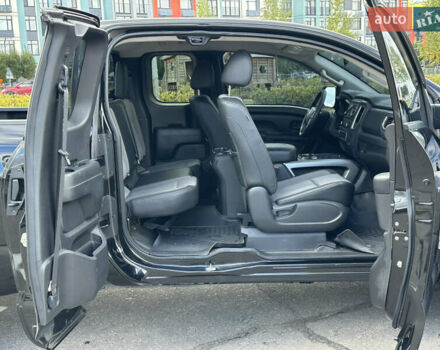 Черный Ниссан Титан, объемом двигателя 5.55 л и пробегом 47 тыс. км за 24900 $, фото 24 на Automoto.ua