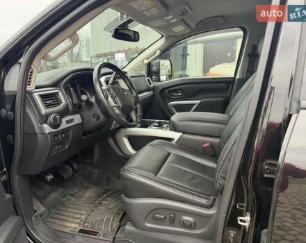 Чорний Ніссан Титан, об'ємом двигуна 5 л та пробігом 79 тис. км за 52000 $, фото 16 на Automoto.ua