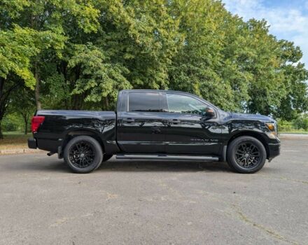 Черный Ниссан Титан, объемом двигателя 5.6 л и пробегом 160 тыс. км за 26999 $, фото 8 на Automoto.ua