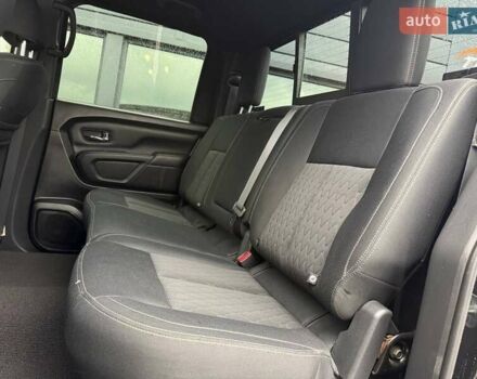 Черный Ниссан Титан, объемом двигателя 5.56 л и пробегом 160 тыс. км за 29999 $, фото 42 на Automoto.ua