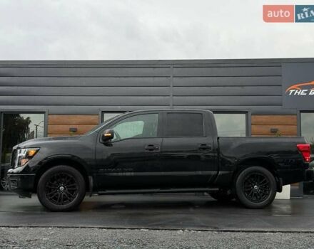 Черный Ниссан Титан, объемом двигателя 5.56 л и пробегом 160 тыс. км за 29999 $, фото 5 на Automoto.ua